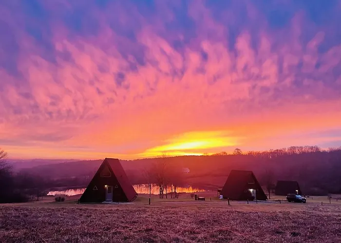 Hot Tub, Sunrise Views, Stocked Pond